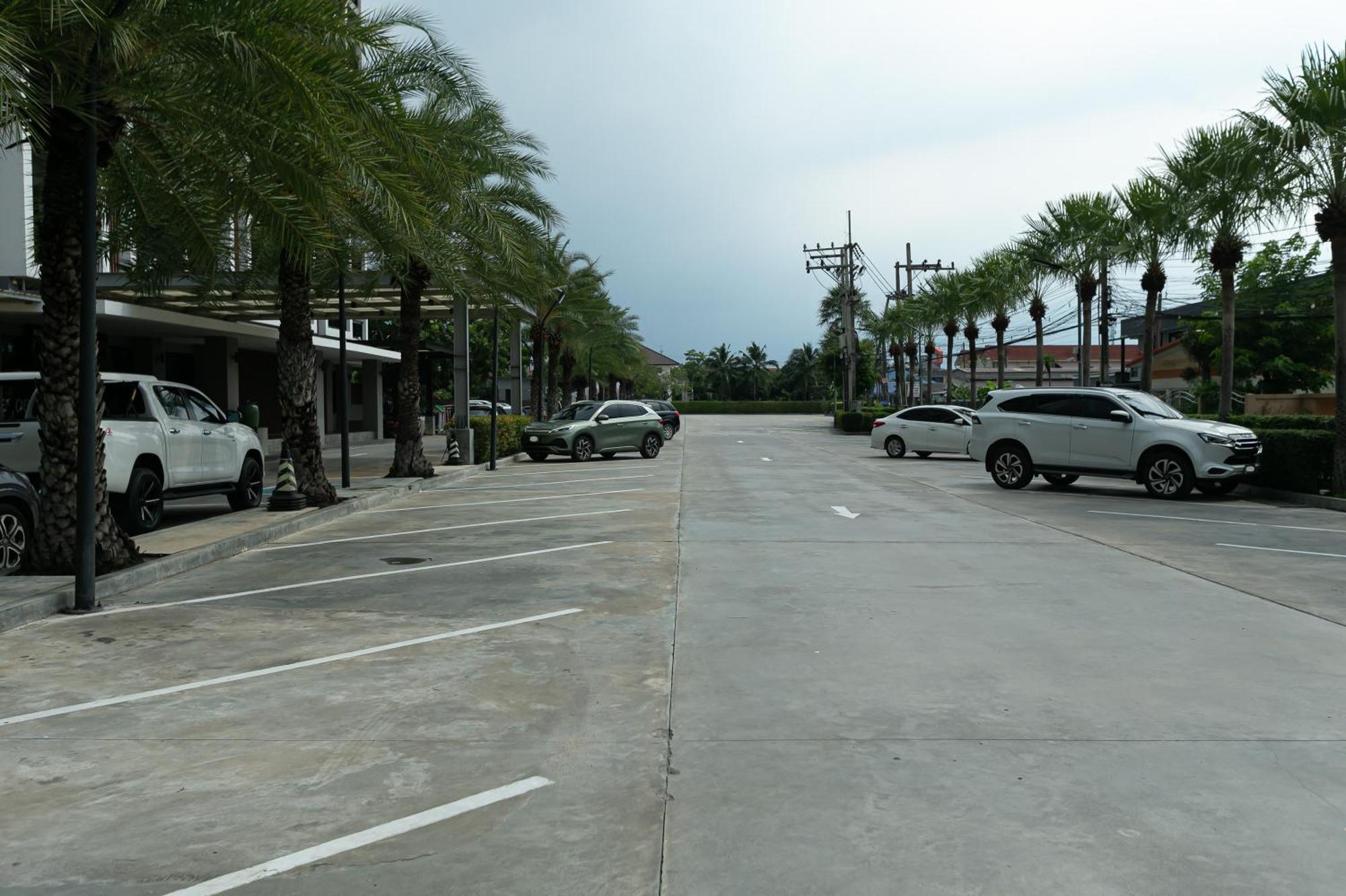 Farthai Residence Phan Thong Екстер'єр фото